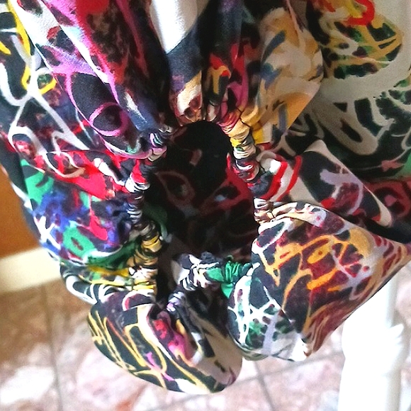 TRUTH Balloon Sleeve Multi-Color V-Cut Crop Top Plus Size 2X - Picture 4 of 10